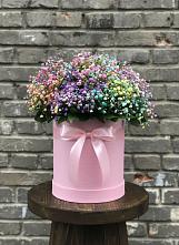 Цветочная композиция из Гипсофила и Розы в шляпной коробке в Газопроводск