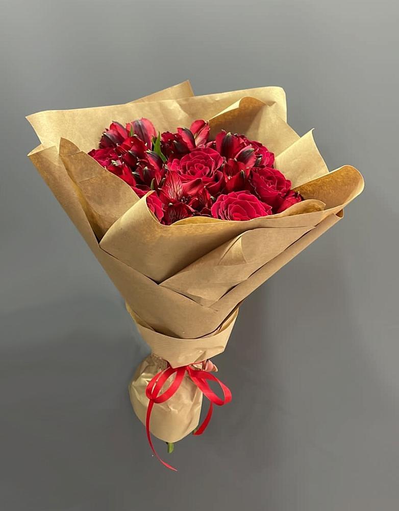 Букет цветов из: Альстромерии и Розы в Газопроводск