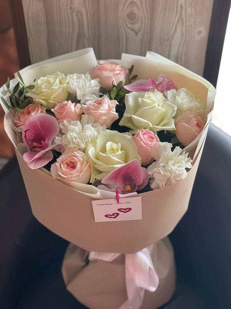 Букет цветов из: Орхидеи, Розы и Гвоздики в Газопроводск