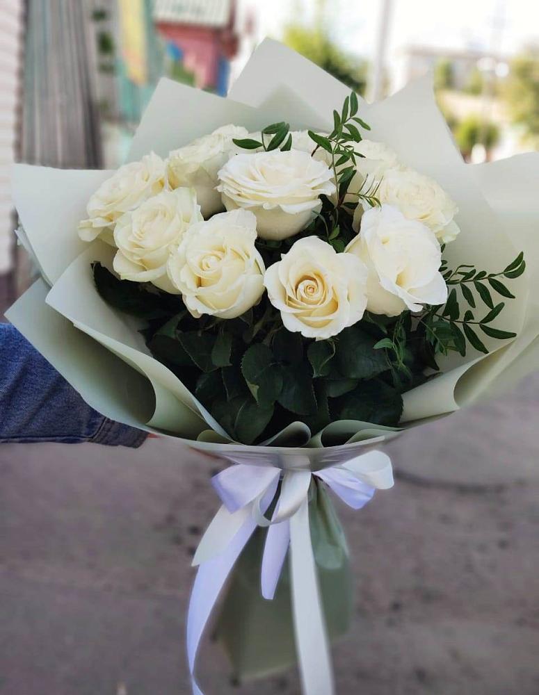 Букет Белые розы Проуд в Газопроводск