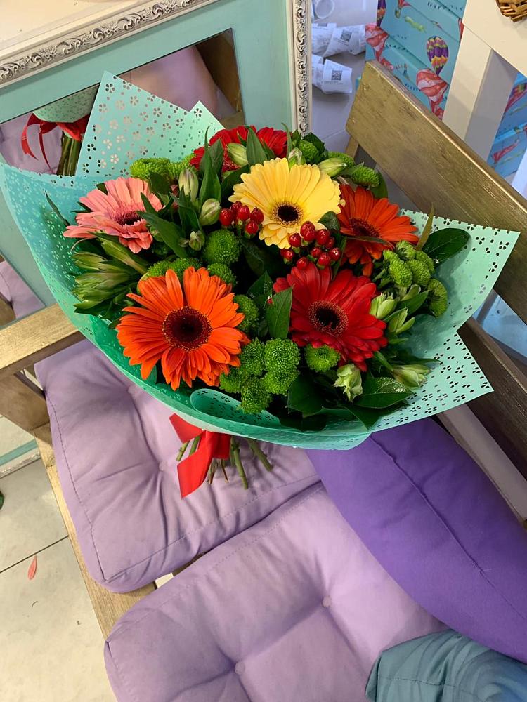 Букет цветов из: Герберы, Хризантемы и Альстромерии в Газопроводск