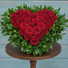 Цветочная композиция из Розы в виде сердца в Газопроводск