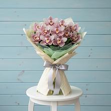 Букет цветов из:  Орхидеи и Розы в Газопроводск
