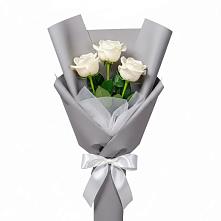 Букет 3 белые розы в Газопроводск