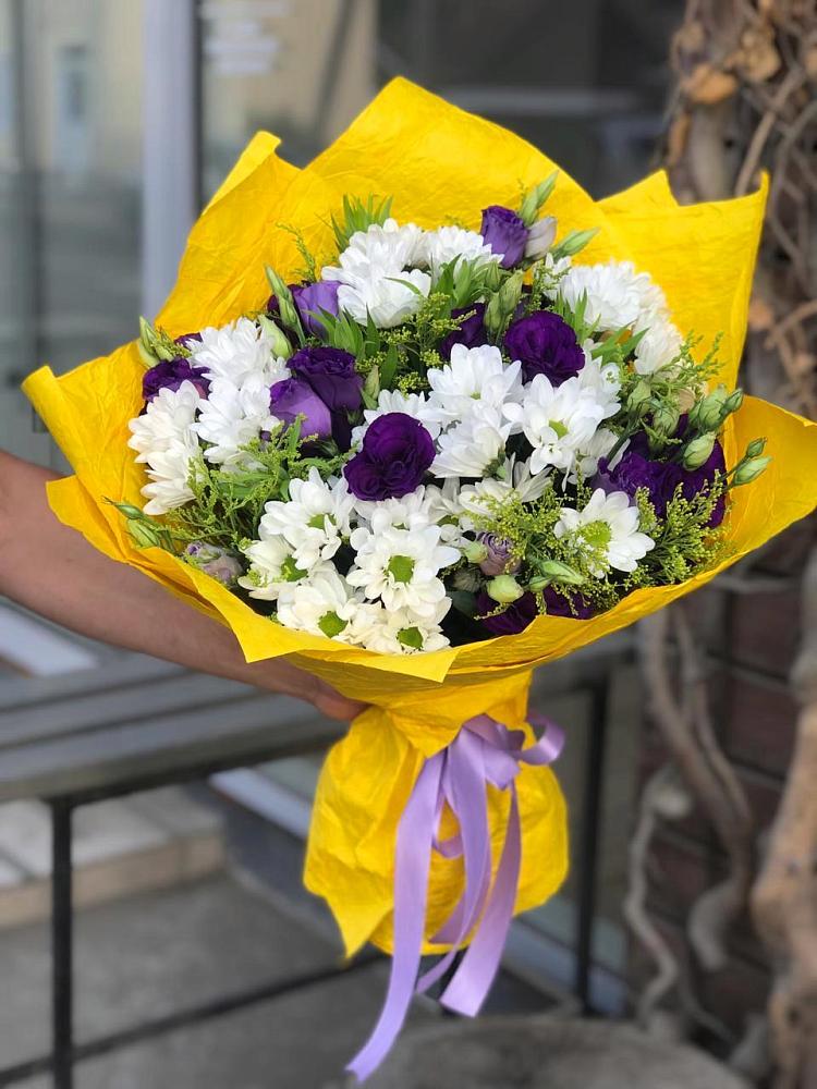 Букет цветов из: Ирисы, Хризантемы и Ромашки в Газопроводск