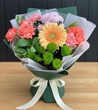 Букет цветов из:  Гвоздики, Розы, Герберы и Хризантемы #REPLACE_PRED# Газопроводск