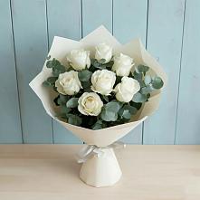 Букет Белые розы в Эвкалипте в Газопроводск