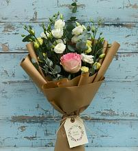 Букет цветов из:  Розы и Лизиантусы в Газопроводск