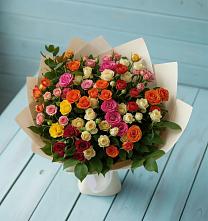 Букет Микс из разноцветных кустовых роз в Газопроводск